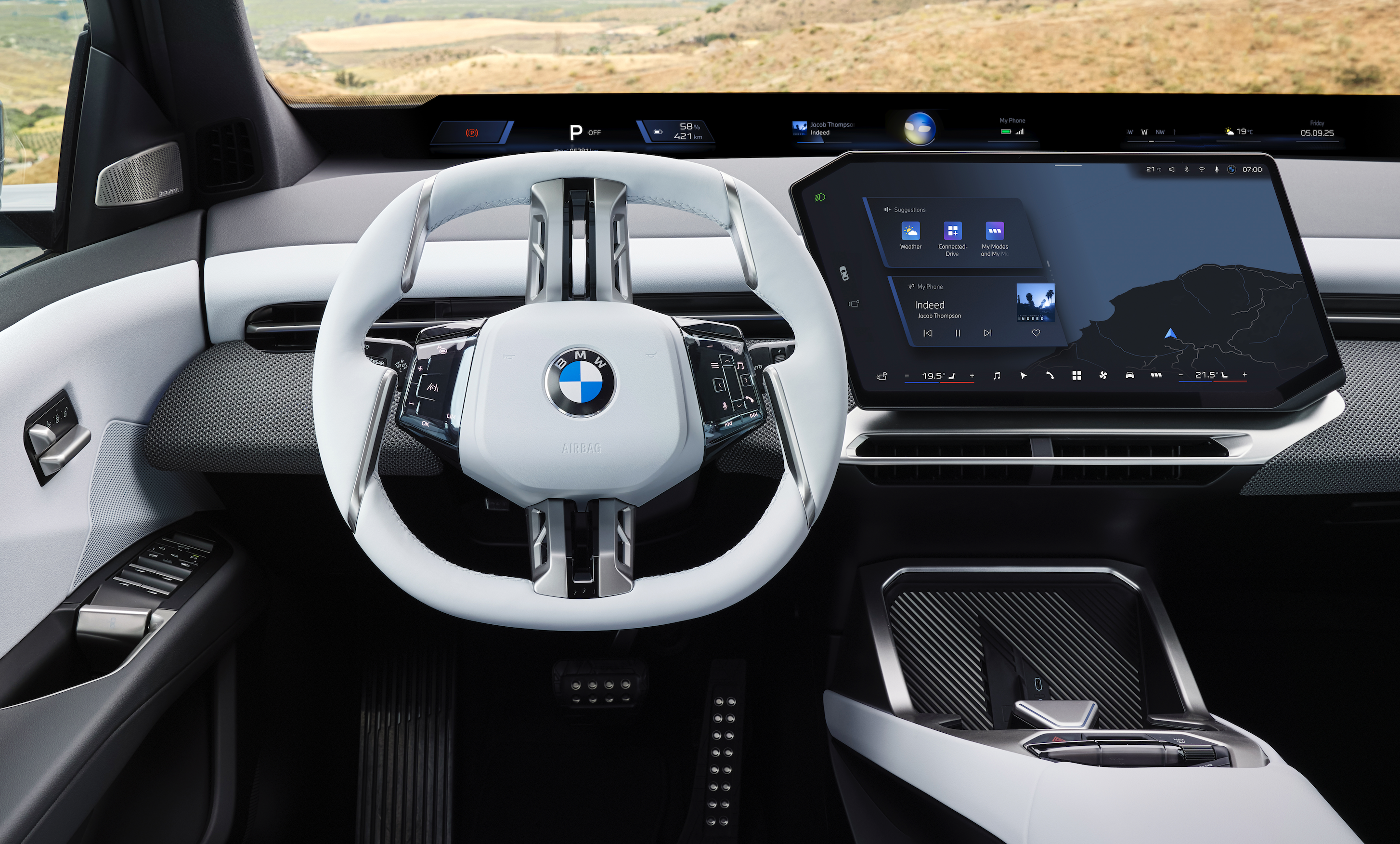 Nové BMW iX3 2025 (Neue Klasse) – elektrické SAV s dojezdem až 805 km (WLTP), 800V/400kW rychlonabíjením a revolučním interiérem s Panoramic iDrive/Panoramic Vision; více detailů najdete v článku na blogu AUTOiBUY.